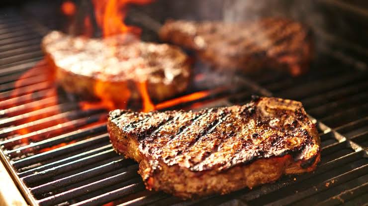 best charcoal grill for steaks